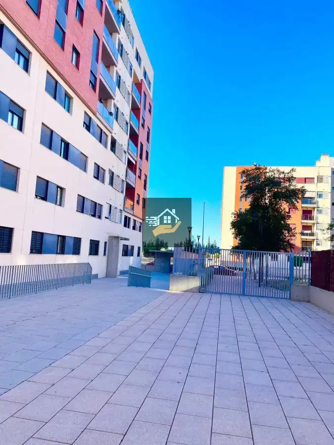 Außenansicht von Wohnung zur Miete in Murcia mit Heizung und Balkon