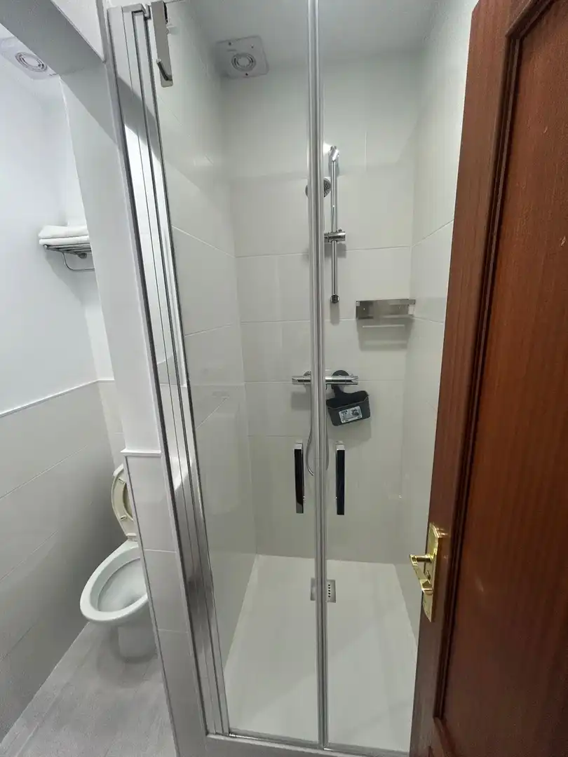 Bathroom of Flat for sale in Torrelavega   with Heating and Parquet flooring