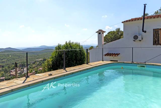 Casa-chalet en Venta en Carrer de Llebeig en Olivella