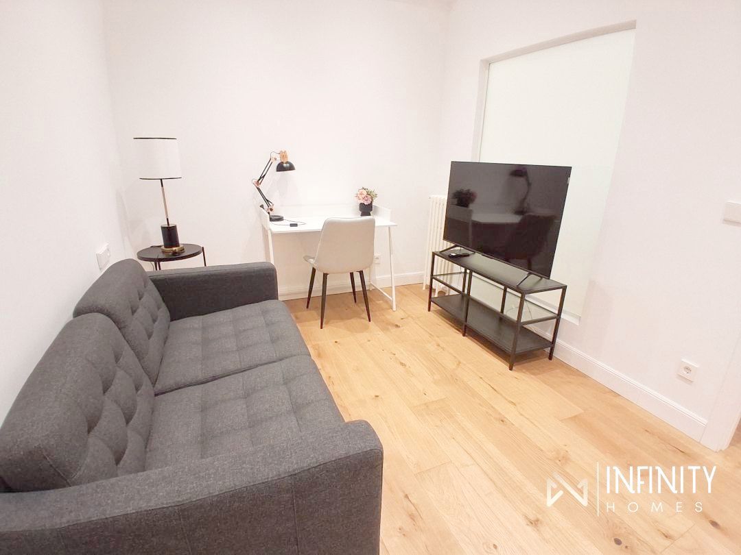 Living room of Flat to rent in Bilbao   with Heating