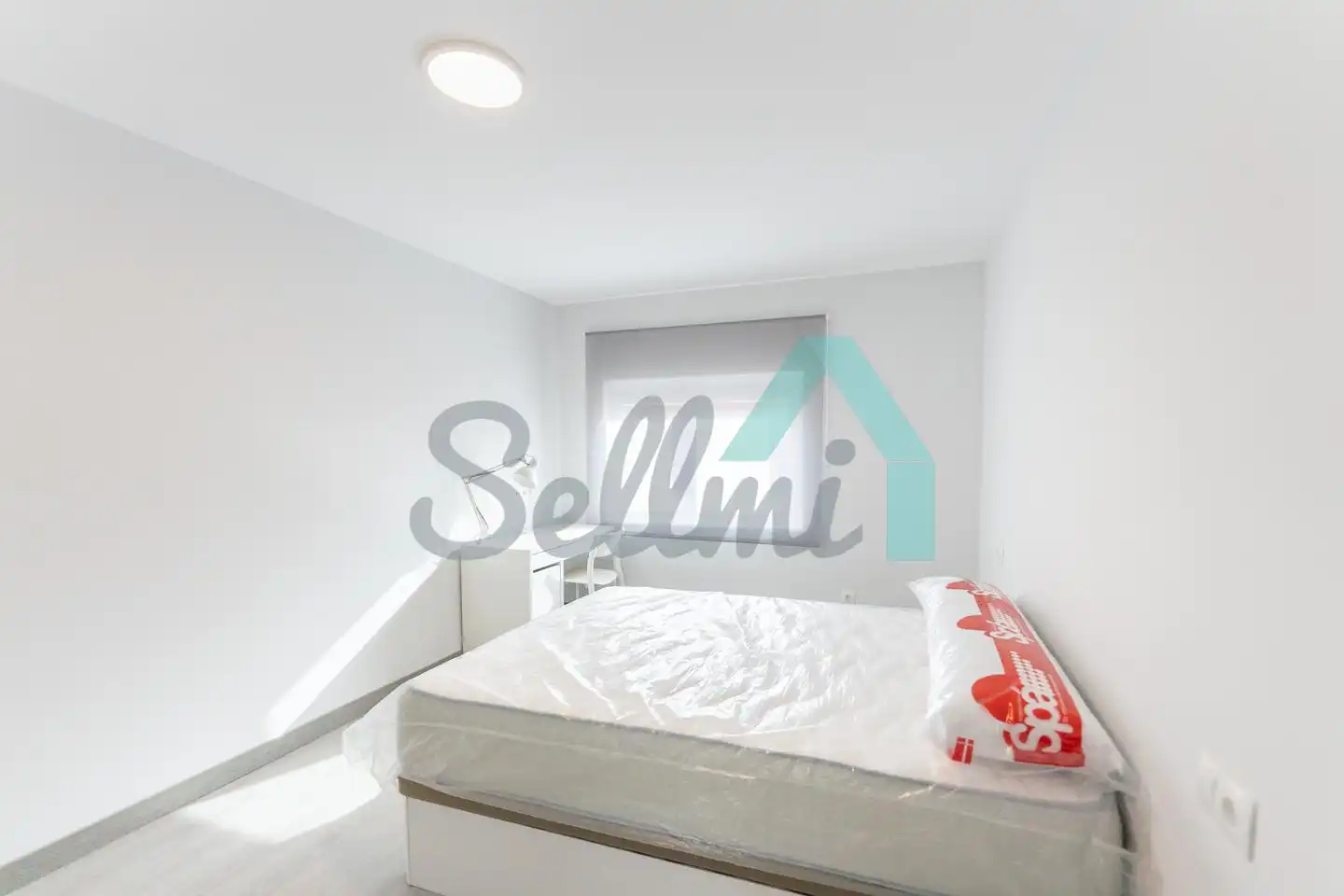 Bedroom of Flat for share in Oviedo   with Heating, Furnished and Internet