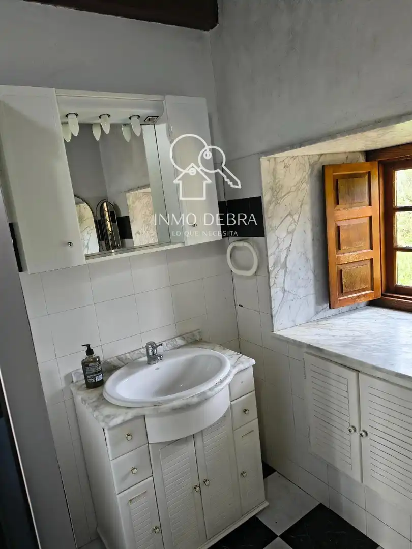 Baño de Casa o chalet en venta en Salas con Calefacción y Terraza