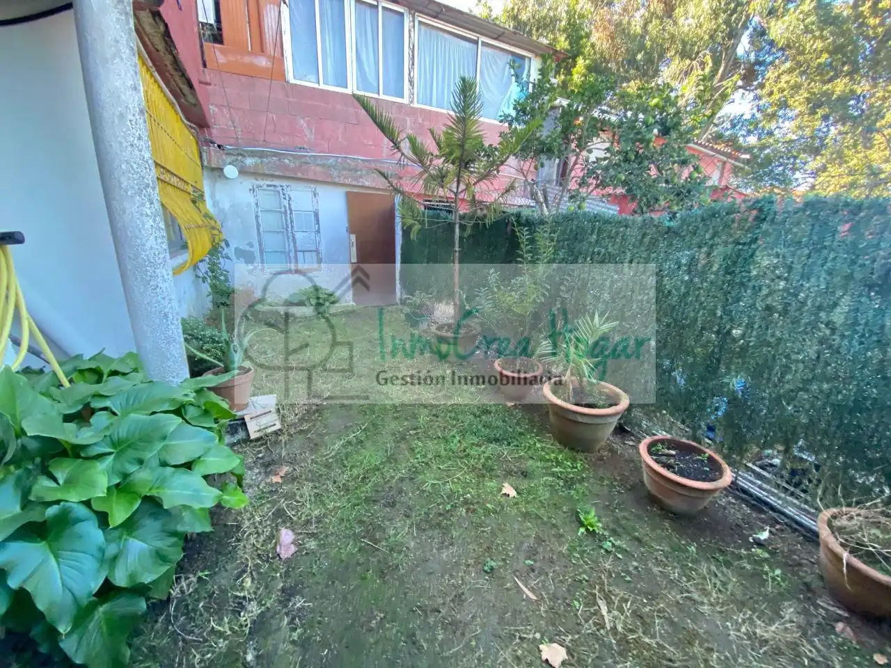 Garten von Einfamilien-Reihenhaus zum Verkauf in Vigo  mit Heizung, Terrasse und Abstellraum