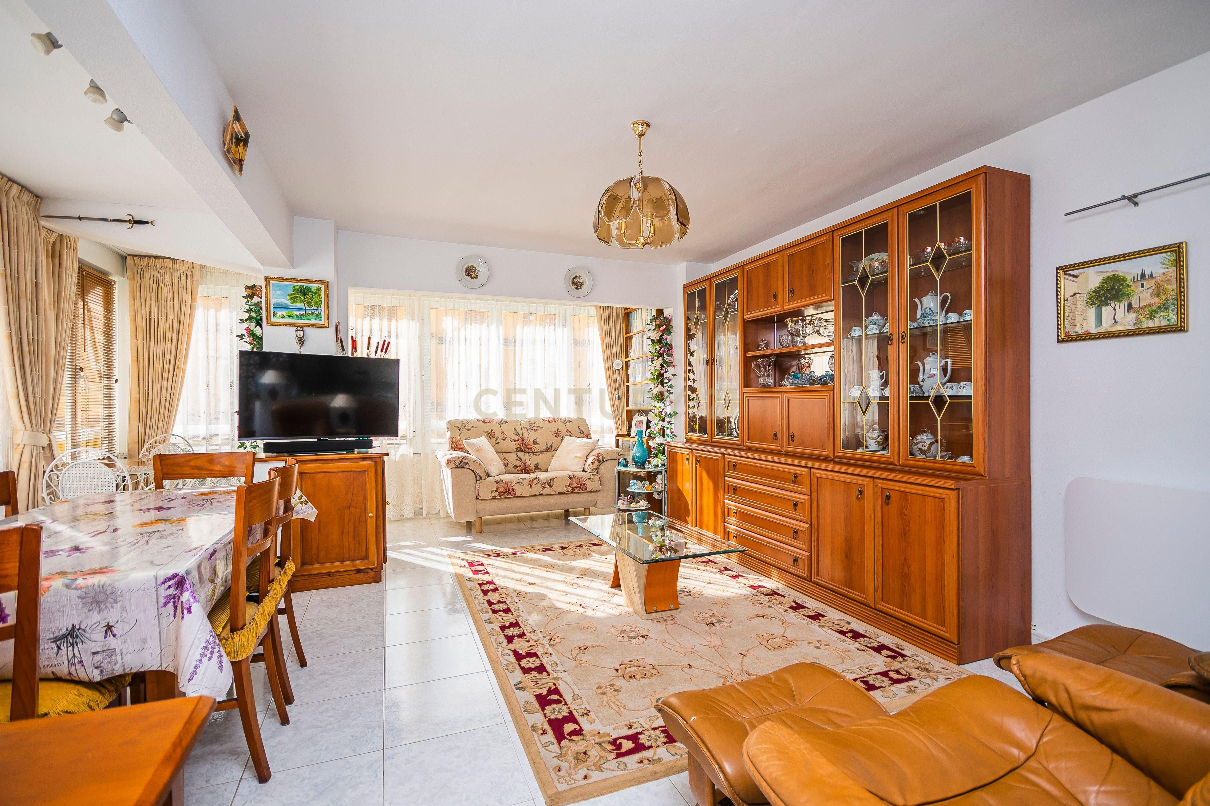 Sala d'estar de Pis en venda en El Campello amb Aire condicionat i Piscina comunitària