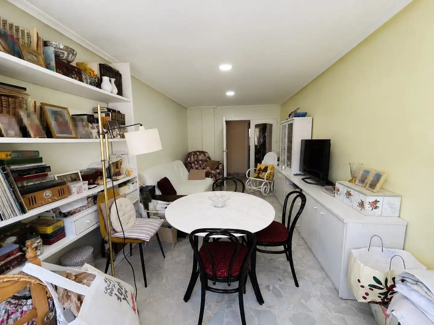 Living room of Flat for sale in Petrer  with Air Conditioner, Heating and Balcony
