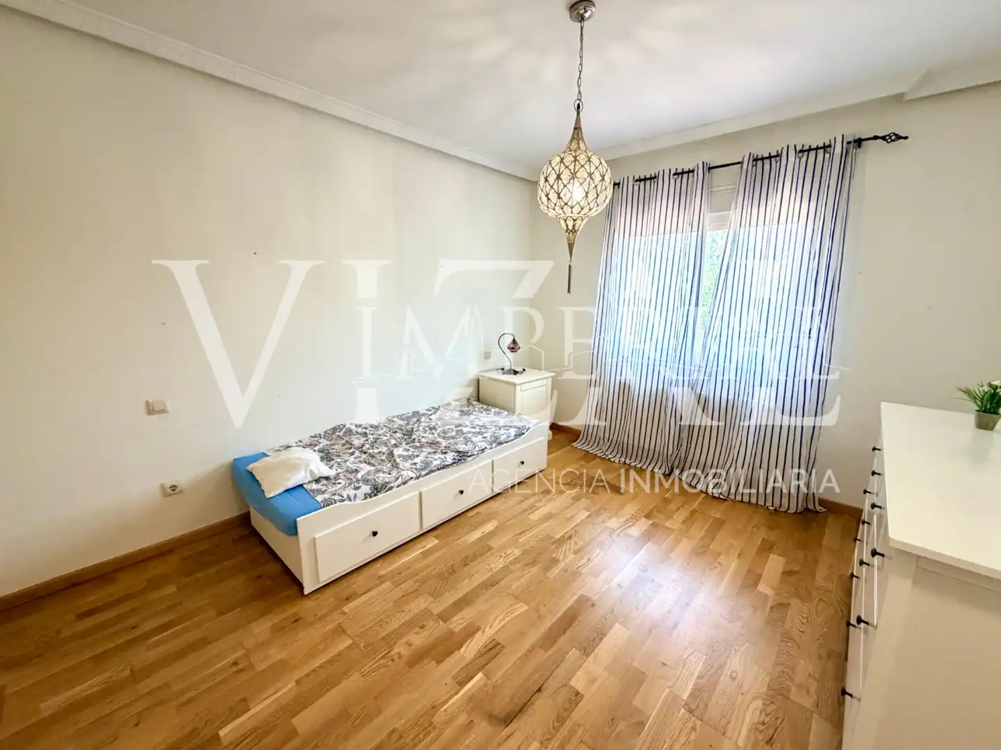 Dormitori de Casa o xalet en venda en Barcience amb Aire condicionat, Calefacció i Jardí privat