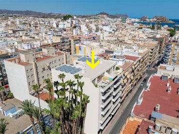 Àtic amb piscina en venda a Casco Antiguo