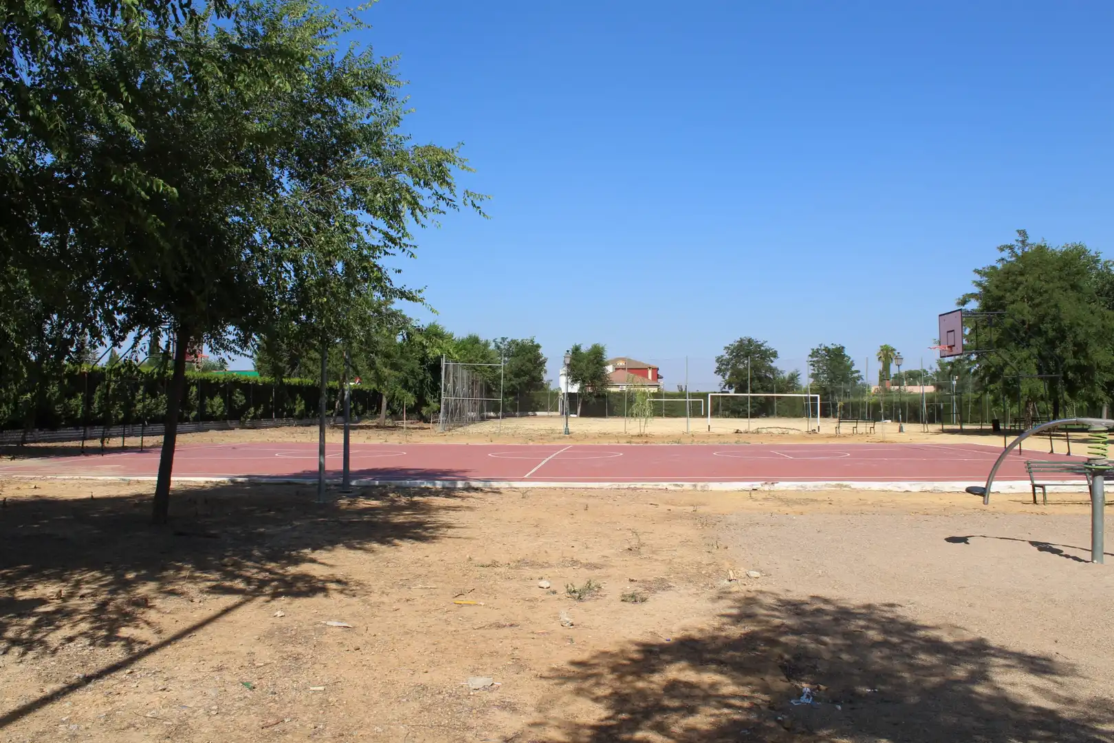 Casa o xalet en venda en Alcalá de Guadaira amb Aire condicionat, Jardí privat i Piscina