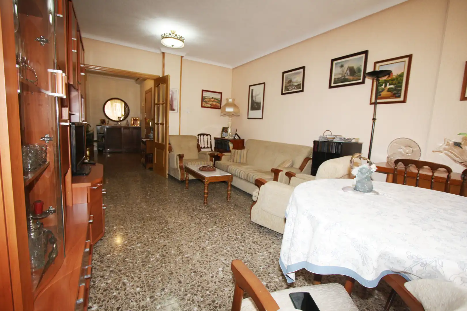Wohnzimmer von Wohnung zum Verkauf in  Albacete Capital mit Klimaanlage, Heizung und Abstellraum