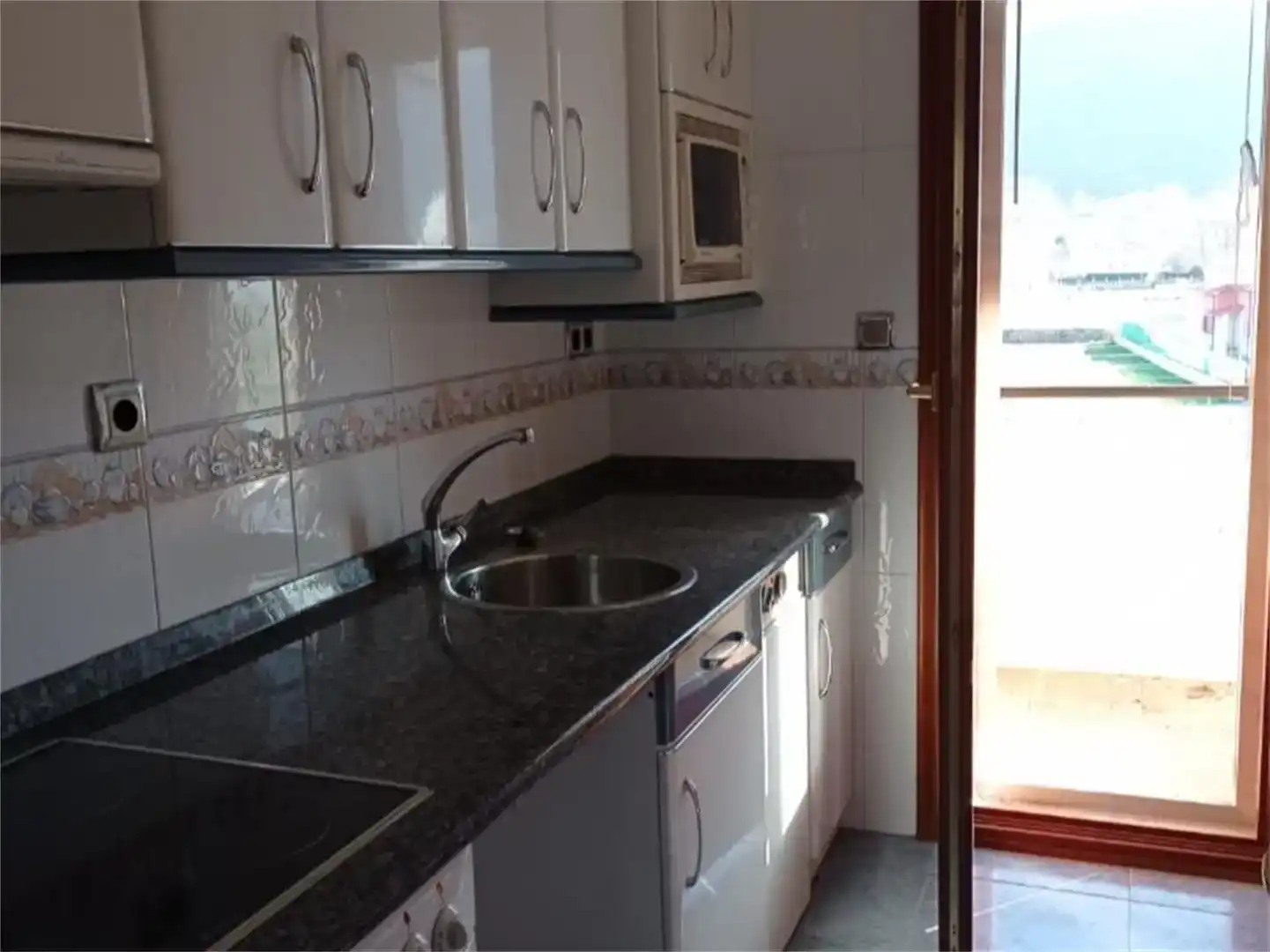 Cuina de Pis en venda en Merindad de Montija amb Jardí privat, Traster i Forn