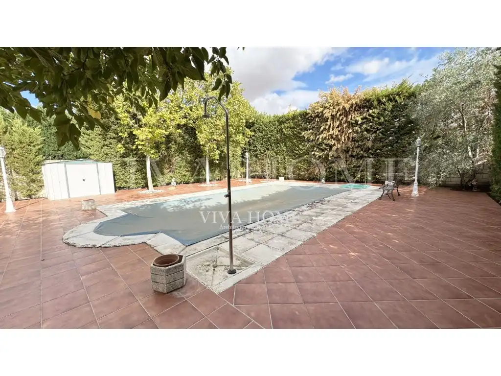 Swimming pool of Houses for sale in Rivas-Vaciamadrid