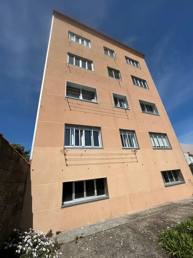 Vista exterior de Piso en venta en Ribeira con Trastero y Amueblado