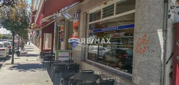 Local comercial en venta en Avenida do Alcalde Portanet, imagen 2