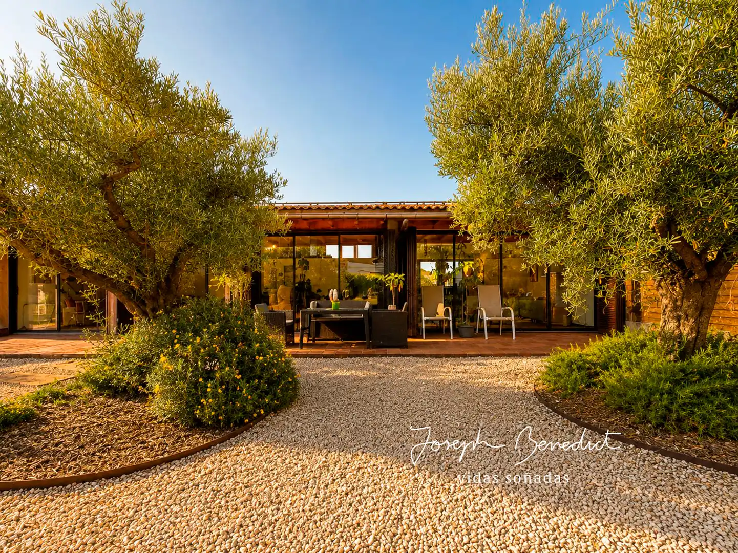 Garden of Houses for sale in Torrelles de Llobregat  with Air Conditioner, Heating and Private garden