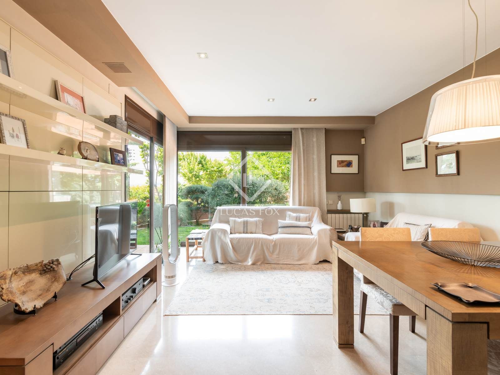 Living room of House or chalet for sale in Sant Cugat del Vallès  with Heating, Private garden and Terrace