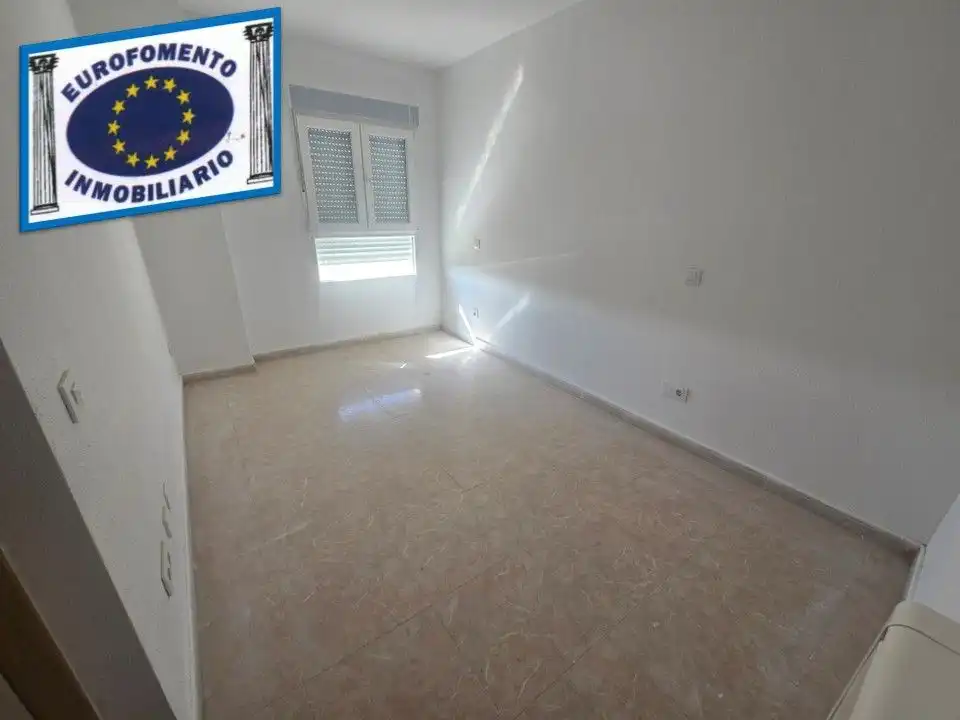 Flat with lift to rent in Cedillo del Condado