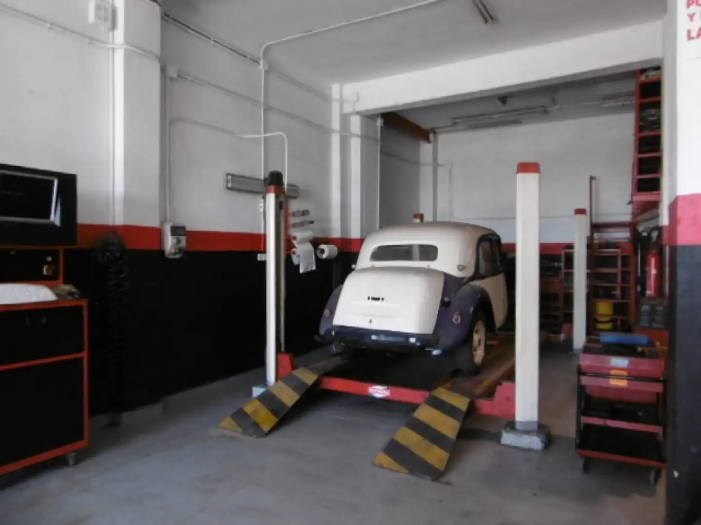Parking de Local en venta en Valencia