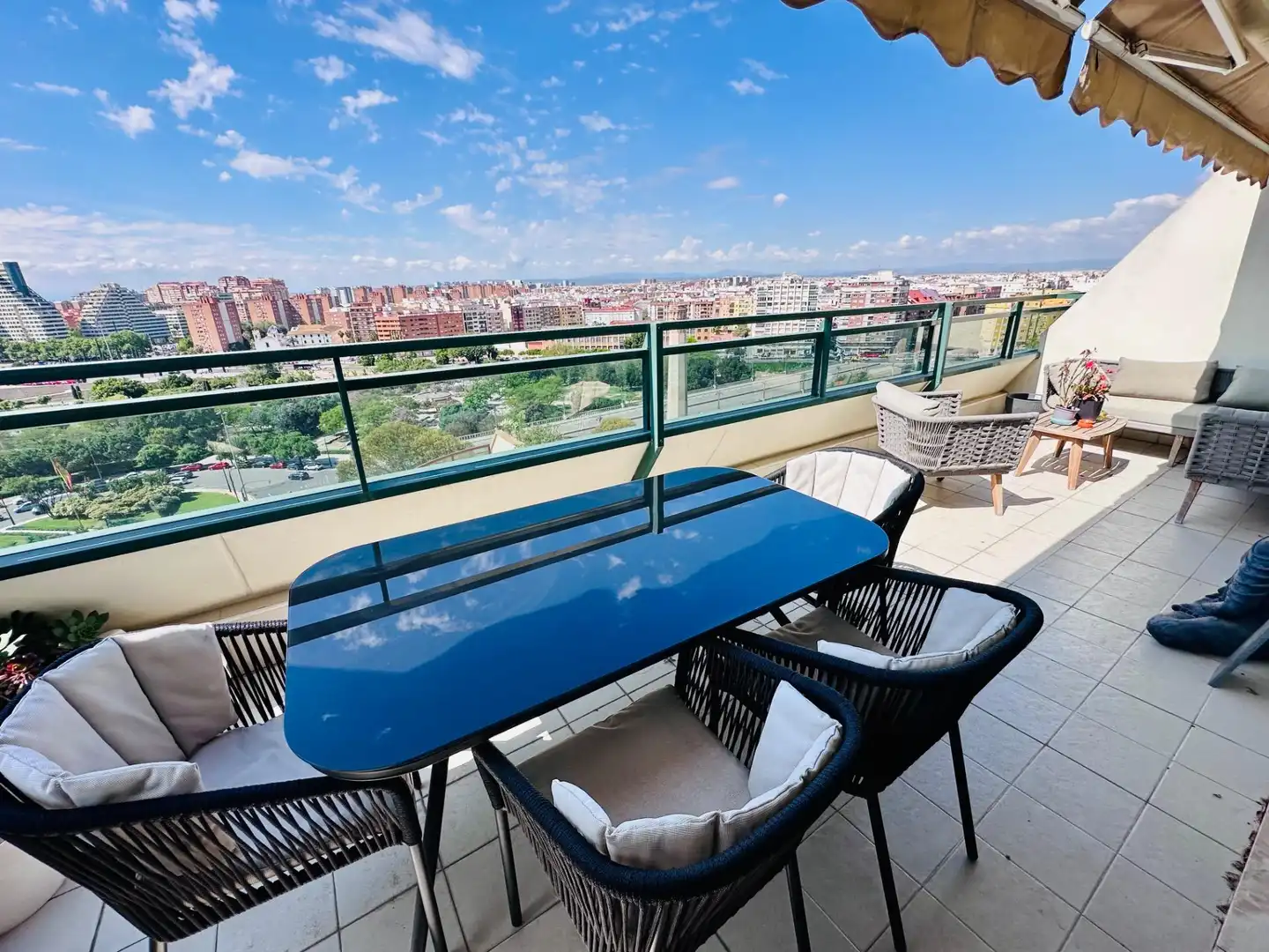 Terrace of Attic for rent in  Valencia Capital  with Air Conditioner, Private garden and Terrace