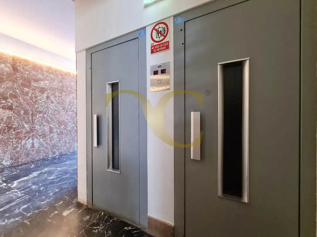 Piso con ascensor en venta en Paseo del Muro de San Lorenzo, imagen 44
