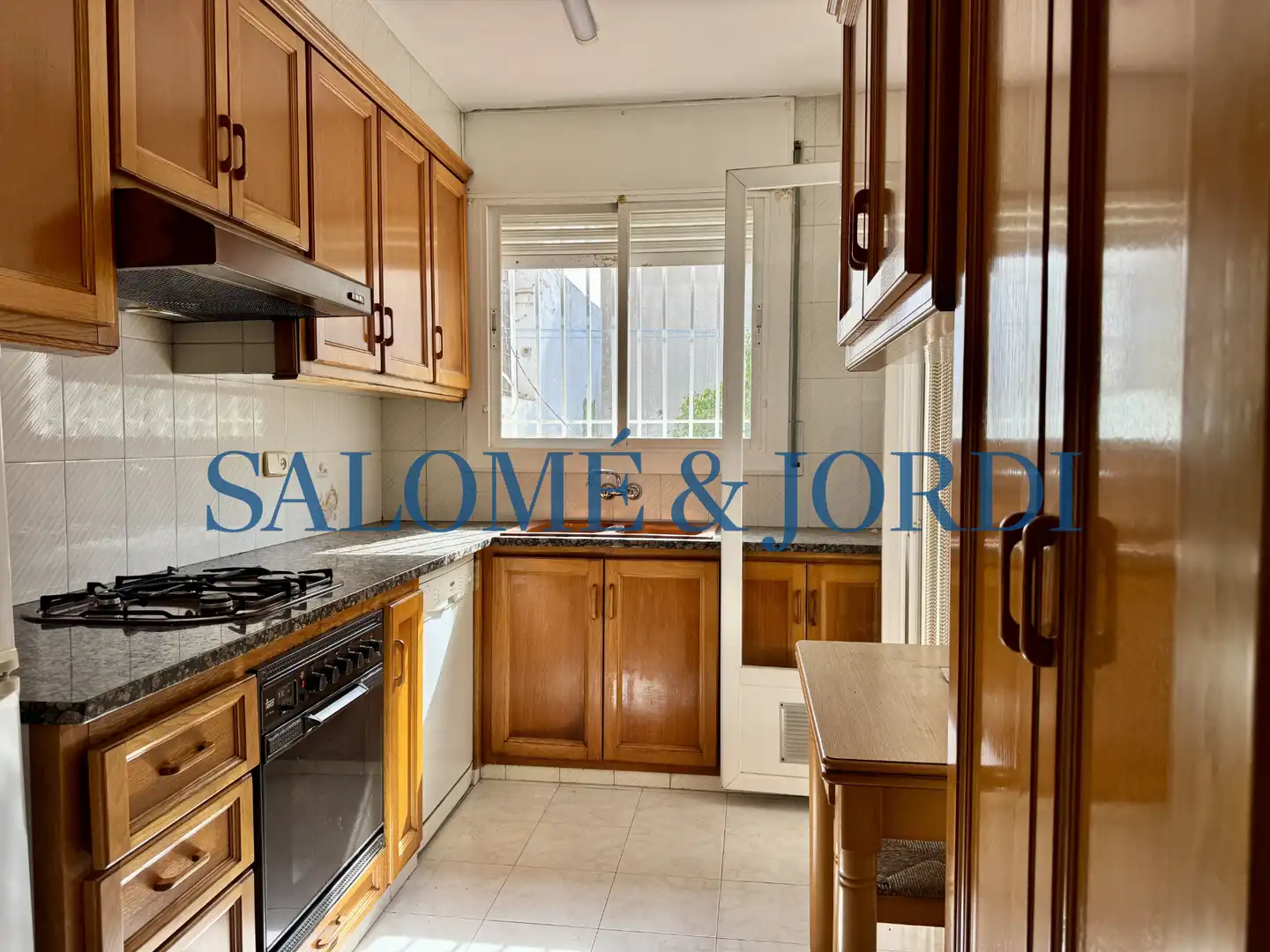 Cocina de Piso en venta en Mataró con Calefacción, Terraza y Balcón