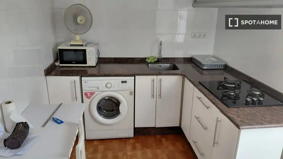 Room in Valencia, Valencia