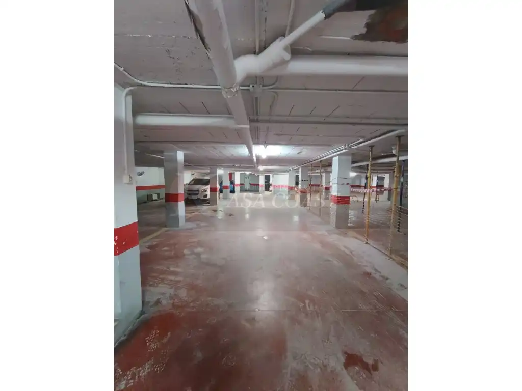 Parking de Piso en venta en Fuengirola con Aire acondicionado, Jardín privado y Terraza