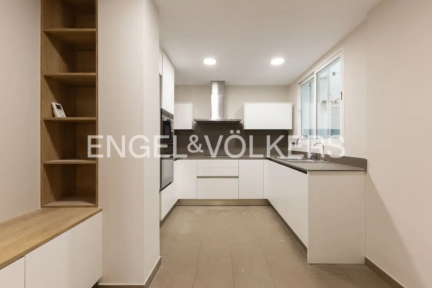 Cocina de Piso de alquiler en Valencia con Aire acondicionado, Calefacción y Balcón
