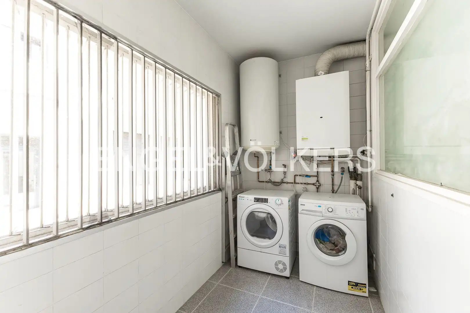 Casa o xalet en venda en Sant Feliu de Llobregat amb Aire condicionat, Calefacció i Terrassa