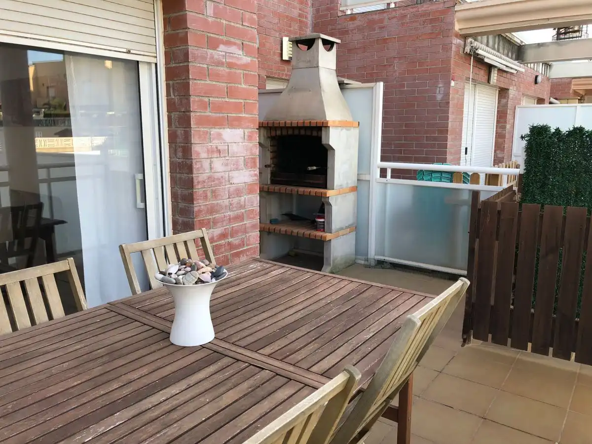 Terrasse von Einfamilien-Reihenhaus zum Verkauf in Mont-roig del Camp mit Klimaanlage, Heizung und Privatgarten
