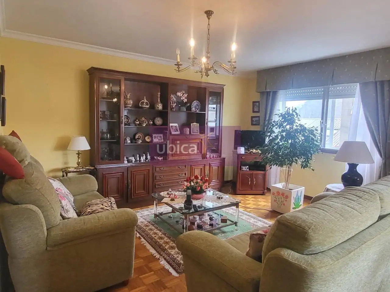 Living room of Flat for sale in Vigo   with Heating, Parquet flooring and Terrace