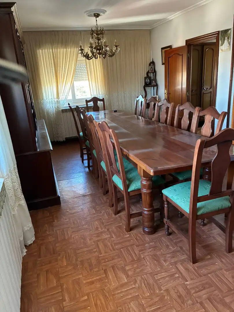 Comedor de Piso en venta en Reinosa con Calefacción, Terraza y Amueblado