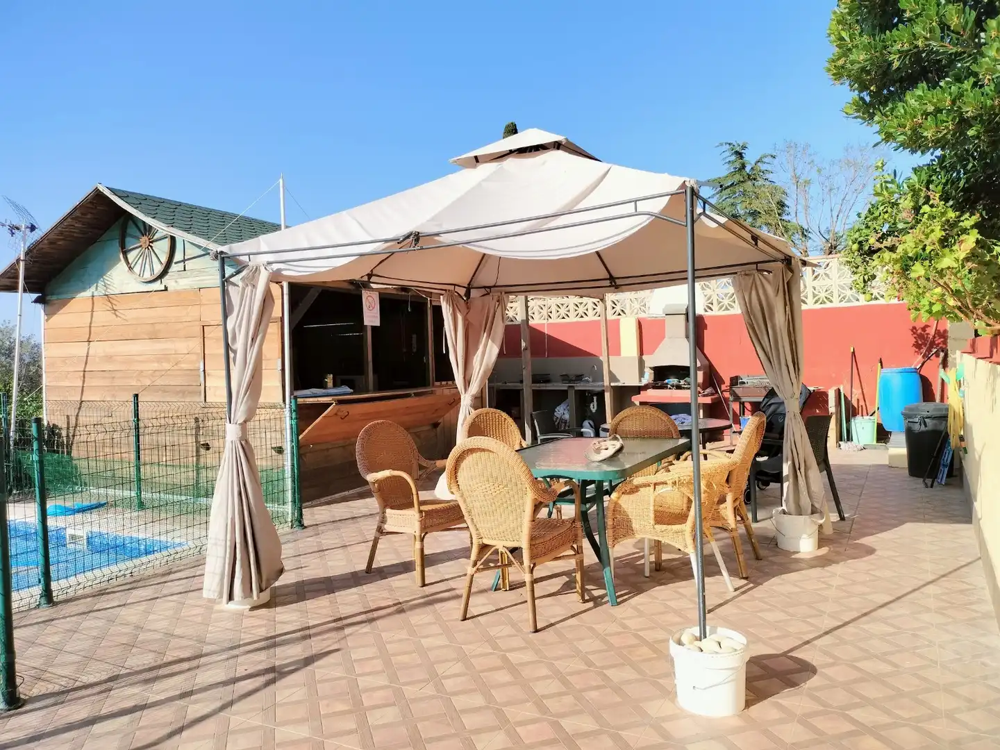 Terrassa de Casa o xalet en venda en Alhaurín de la Torre amb Aire condicionat, Jardí privat i Piscina