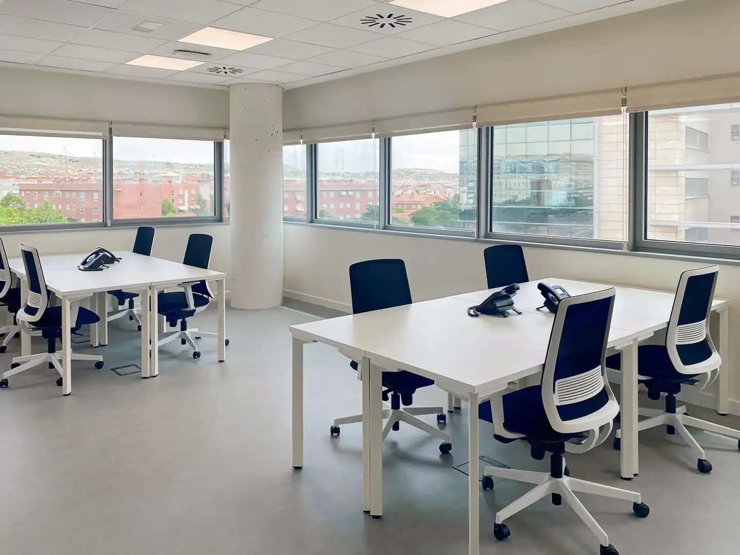 Büro zur Miete in Rivas-Vaciamadrid mit Klimaanlage, Heizung und Möbliert