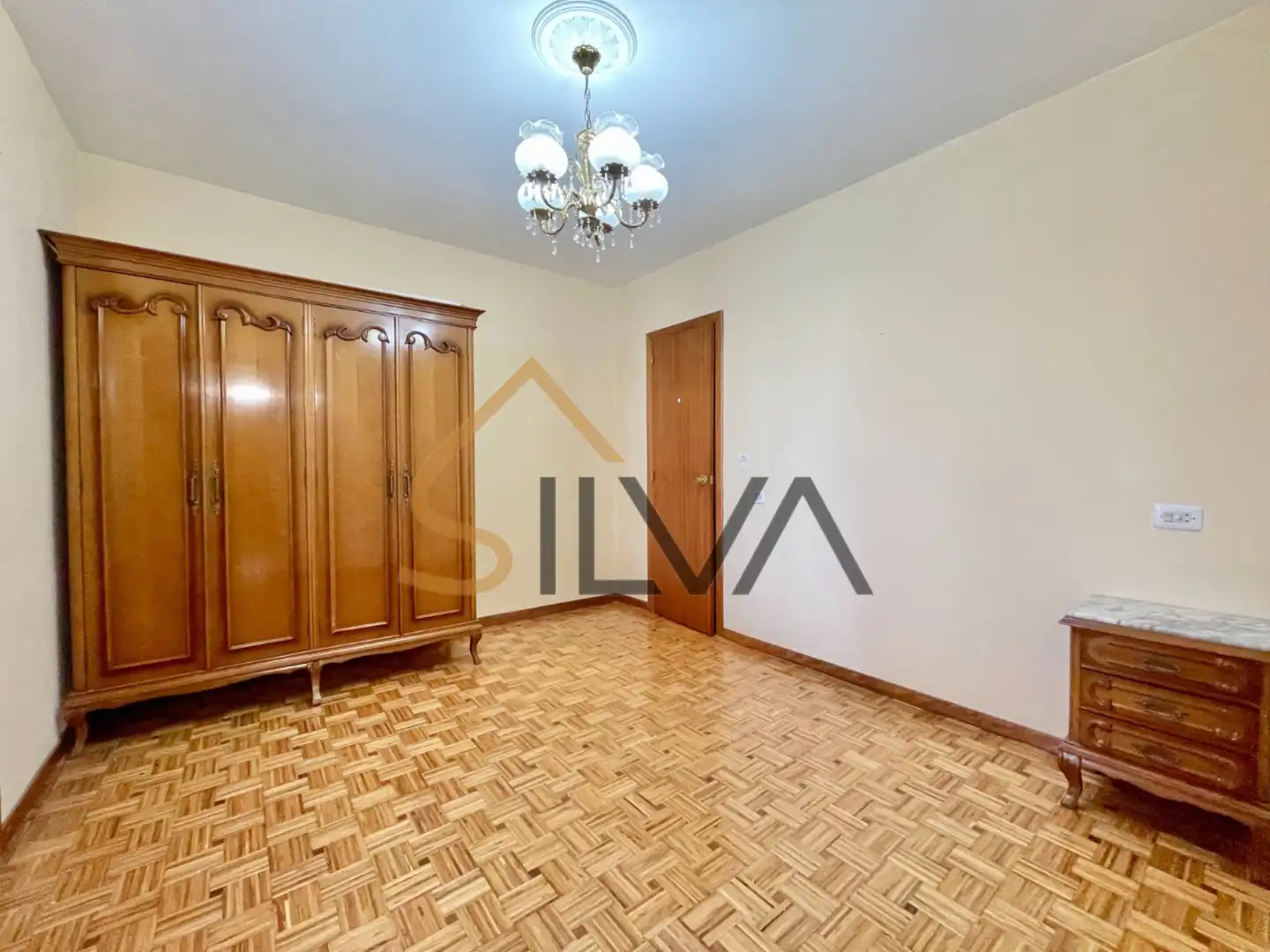 Habitación de Piso en venta en Lugo con Calefacción, Parquet y Internet