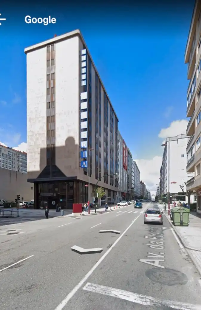 Vista exterior de Local en venta en Vigo 