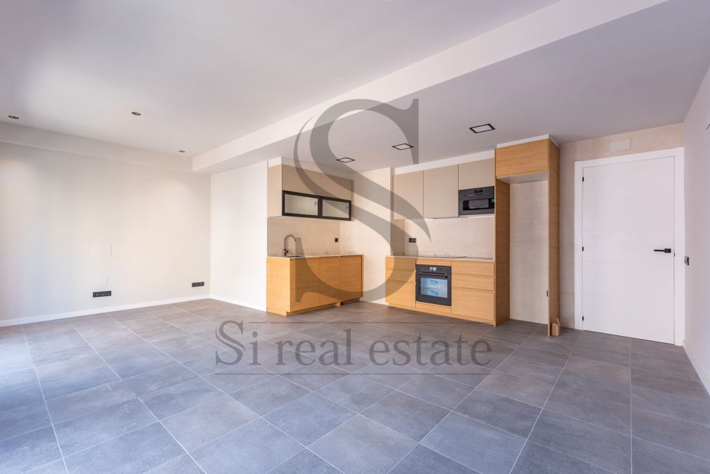 Exterior view of Attic for sale in Santa Coloma de Gramenet  with Terrace and Balcony