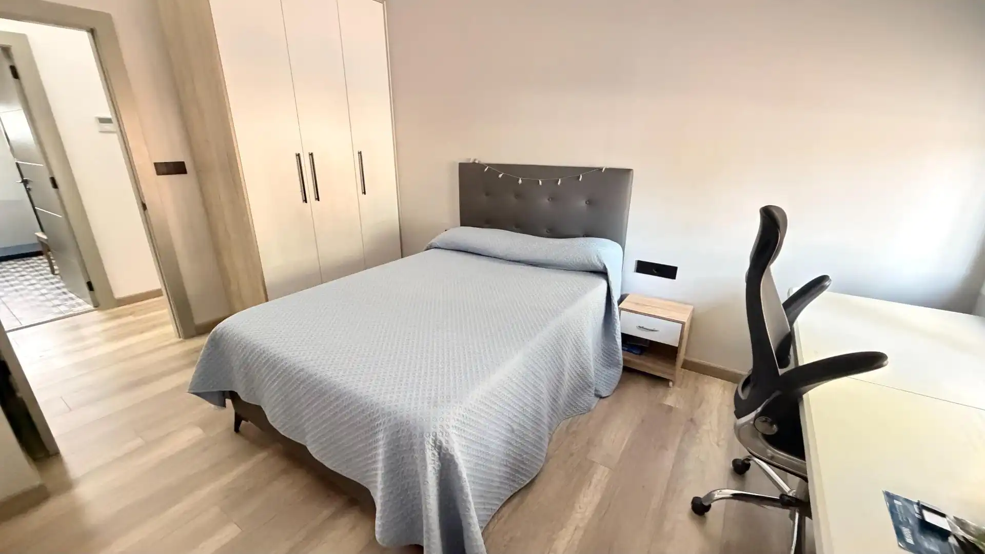 Schlafzimmer von Haus oder Chalet zum Verkauf in Elche / Elx mit Klimaanlage, Heizung und Privatgarten