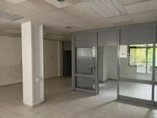 Büro zum Verkauf in Huelma