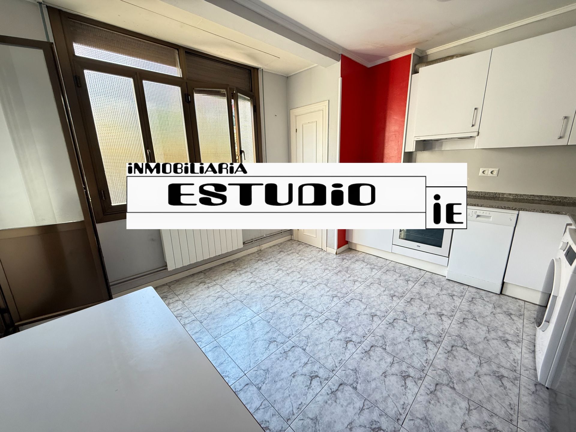 Exterior view of Flat to rent in Bilbao   with Heating, Furnished and Oven