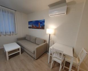 Living room of Flat to rent in  Granada Capital  with Air Conditioner