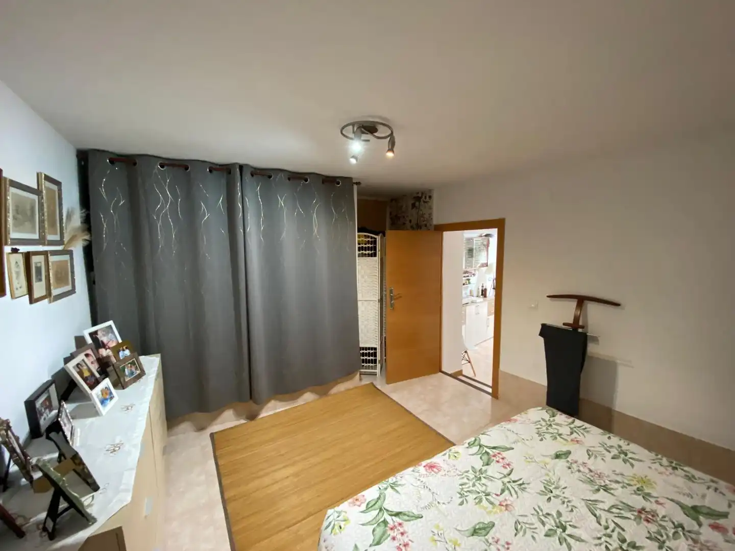 Habitación de Casa adosada en venta en Els Omells de na Gaia con Calefacción, Amueblado y Horno