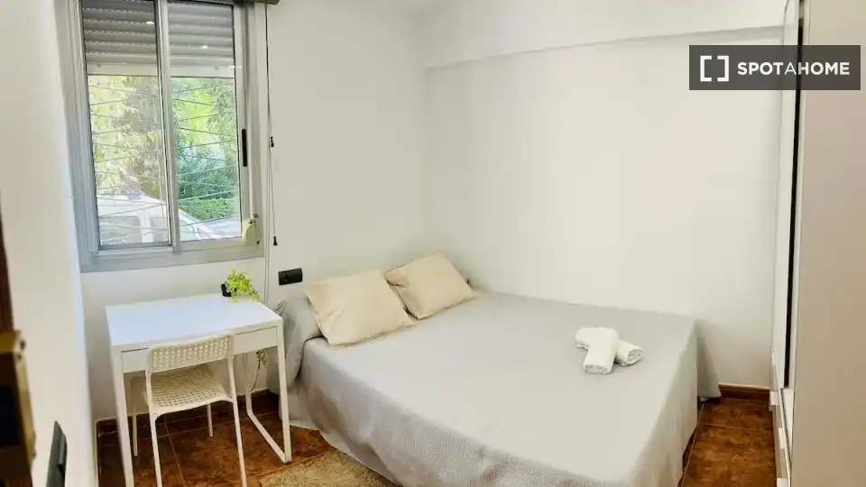 Bedroom of Flat for rent in Valencia  with Air Conditioner, Heating and Furnished