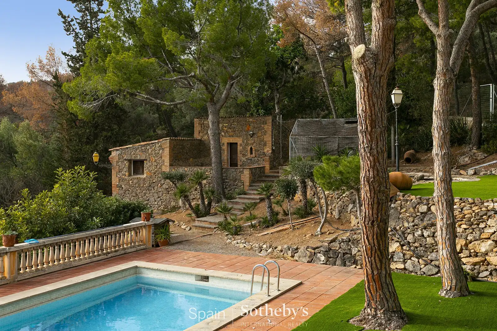 Jardí de Casa o xalet en venda en Castelldefels amb Aire condicionat, Calefacció i Jardí privat