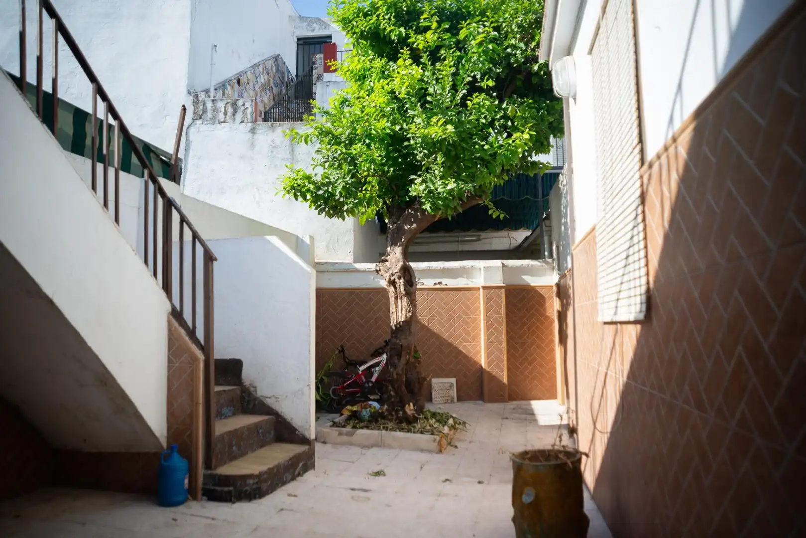 Vista exterior de Casa o xalet en venda en Camas amb Terrassa i Traster