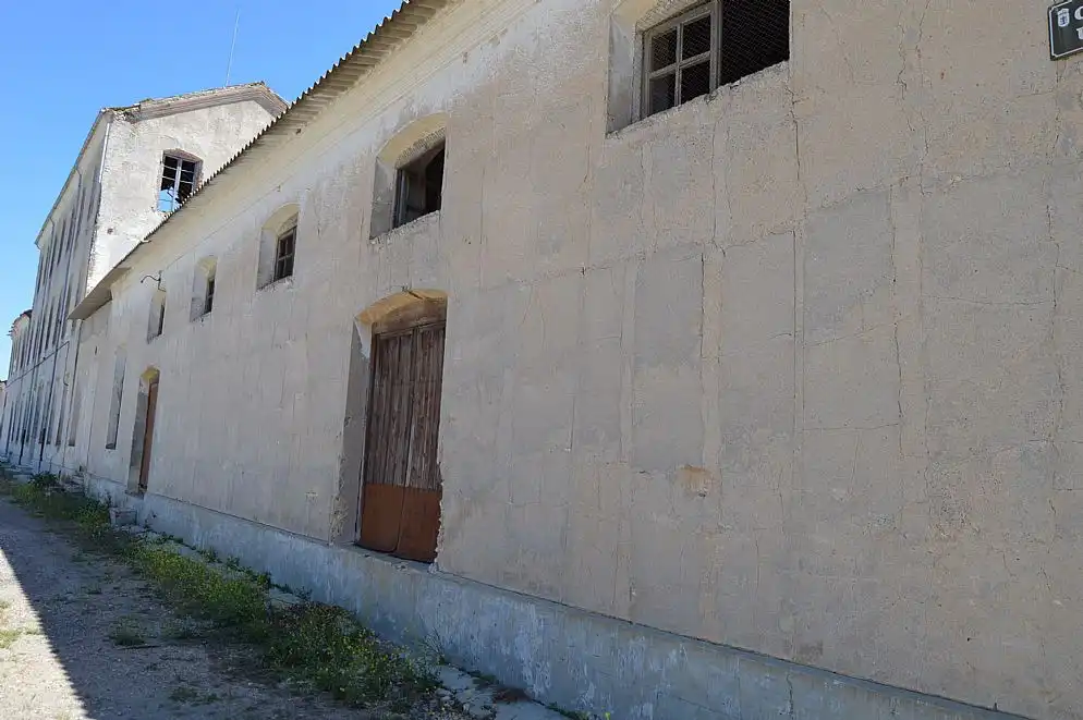 Buildings for sale in C/ Ucles , Santa Cruz de la Zarza