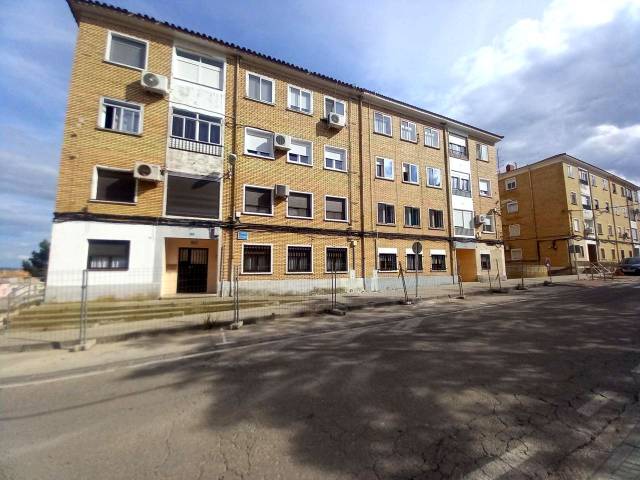 Piso en Venta en Los Pirineos, 3 en Gallur