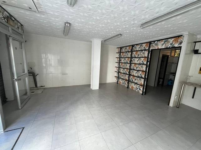 Local comercial en Venta en Estrella Polar en Pino Montano - Consolación