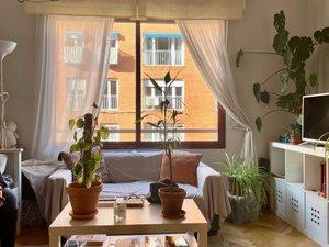 Living room of Study for sale in  Madrid Capital  with Air Conditioner, Heating and Parquet flooring