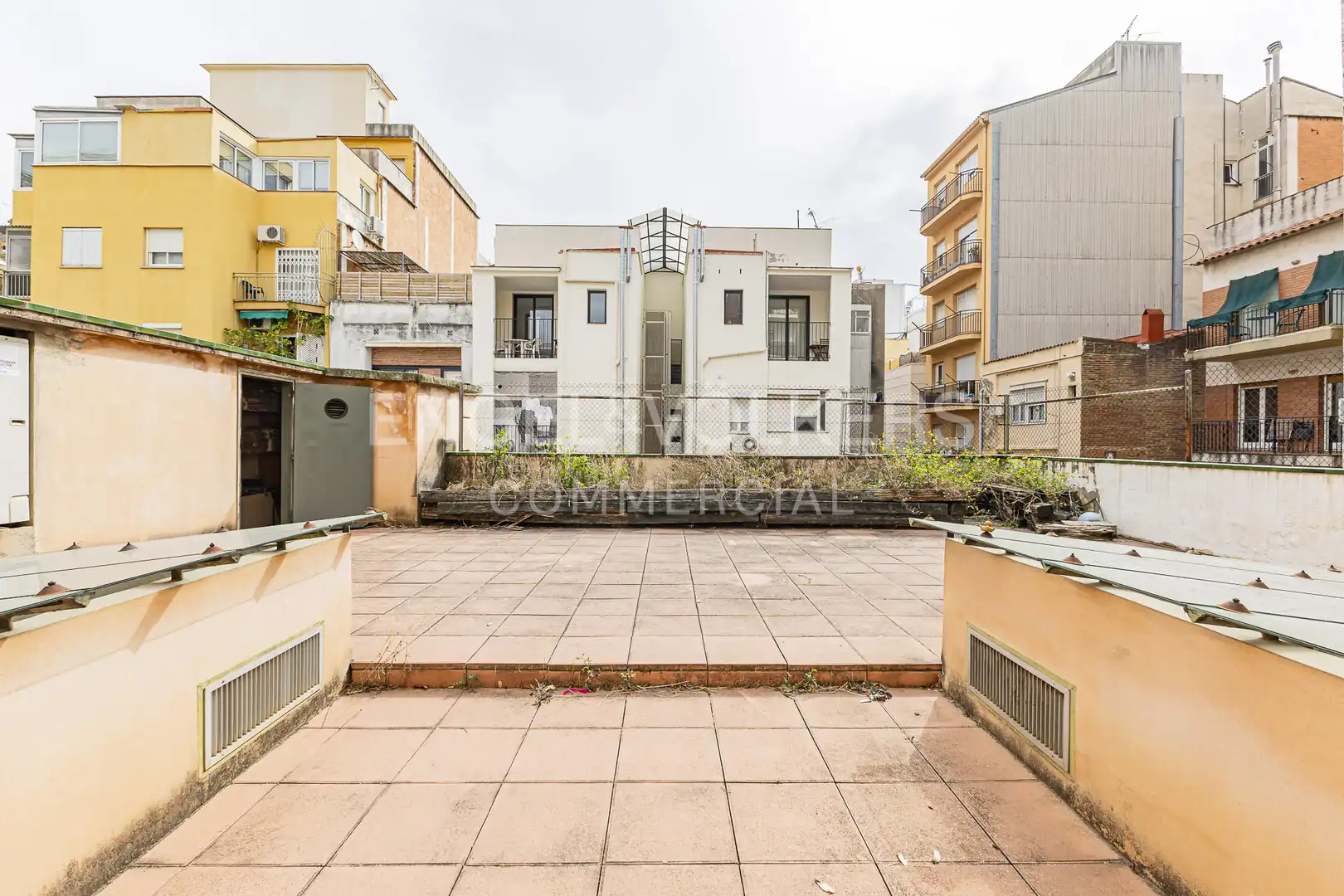 Außenansicht von Gebäude zur Miete in Barcelona