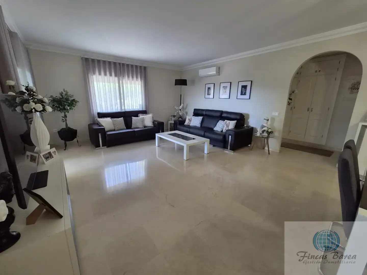 Sala de estar de Piso en venta en Mijas con Aire acondicionado, Terraza y Trastero